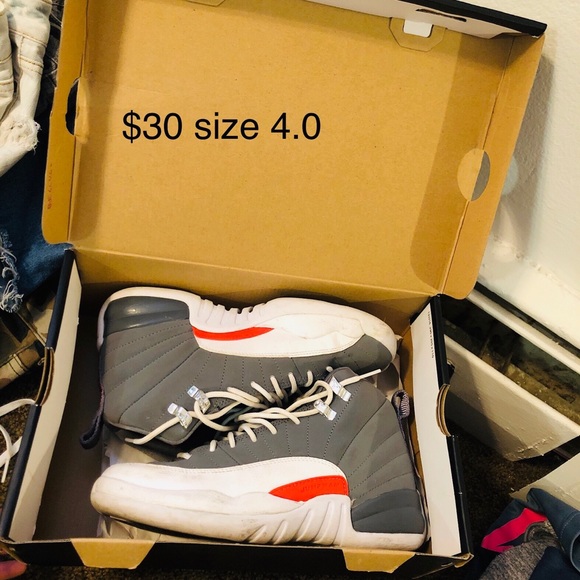 Grade school shoes! new and others slight worn - Picture 4 of 4